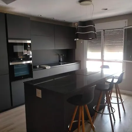 Luminoso Duplex En Canteras شقة
